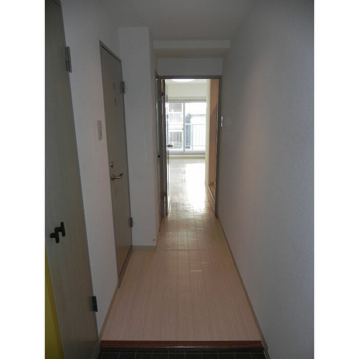 物件内観写真15　(廊下)