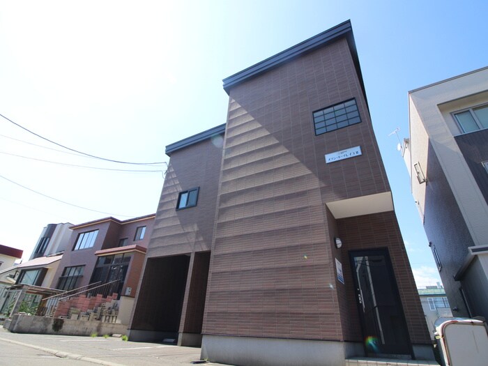 物件外観写真1　(外観写真)