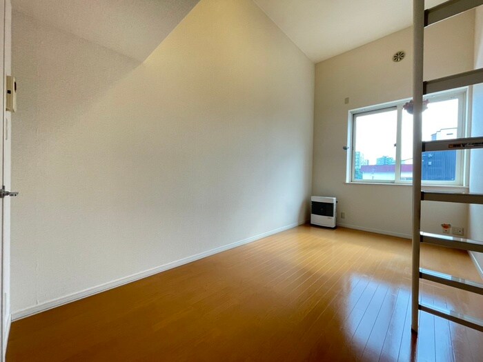 物件内観写真10　(居室)