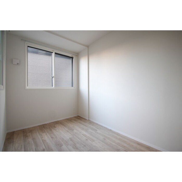 物件内観写真4　(居室)