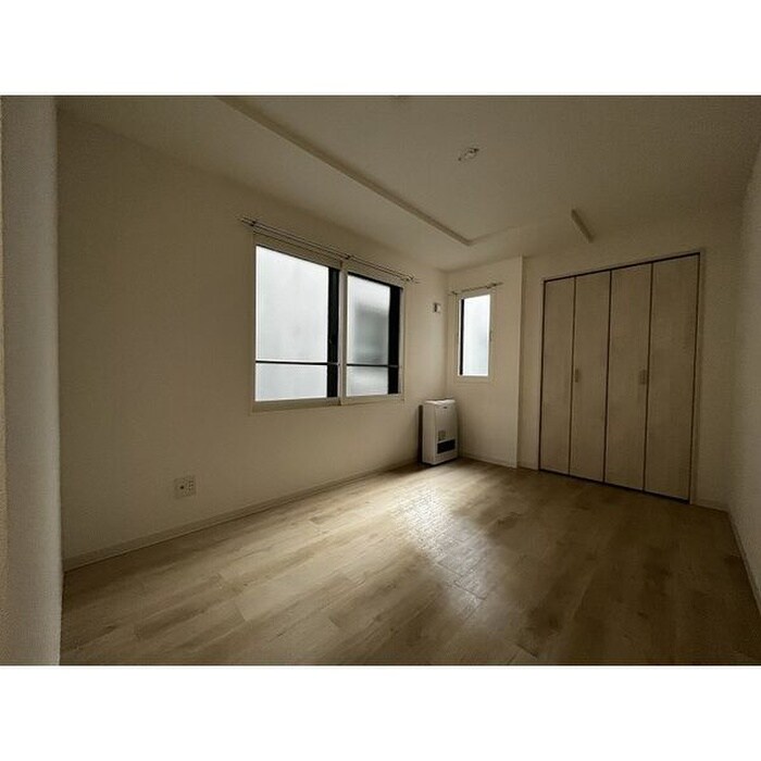 物件内観写真5　(居室)