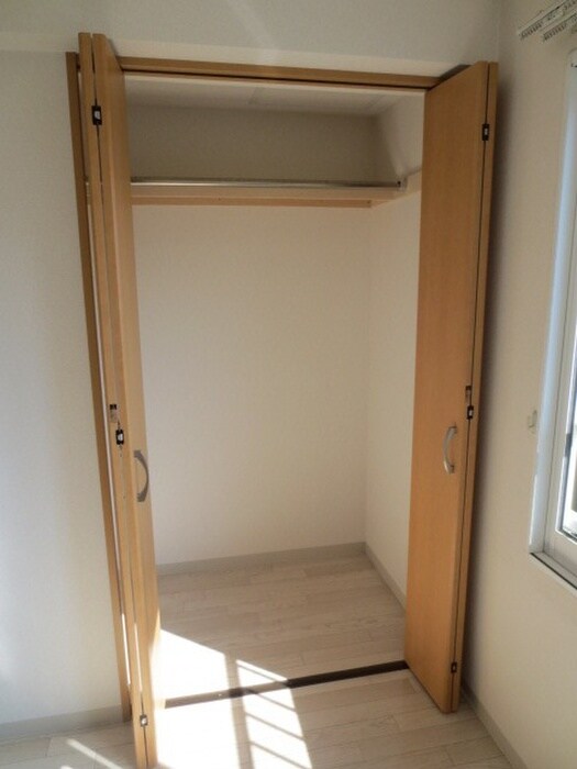 物件内観写真10　(収納)