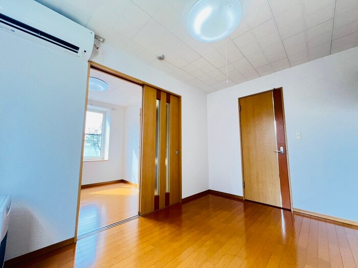 物件内観写真8　(居室)