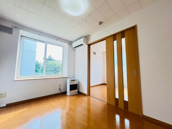 物件内観写真10　(居室)