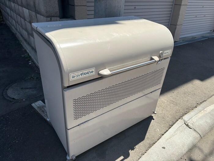 物件外観写真4　(建物設備)