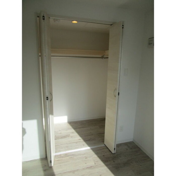 物件内観写真10　(収納)