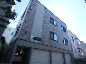 コート西岡４・１外観写真