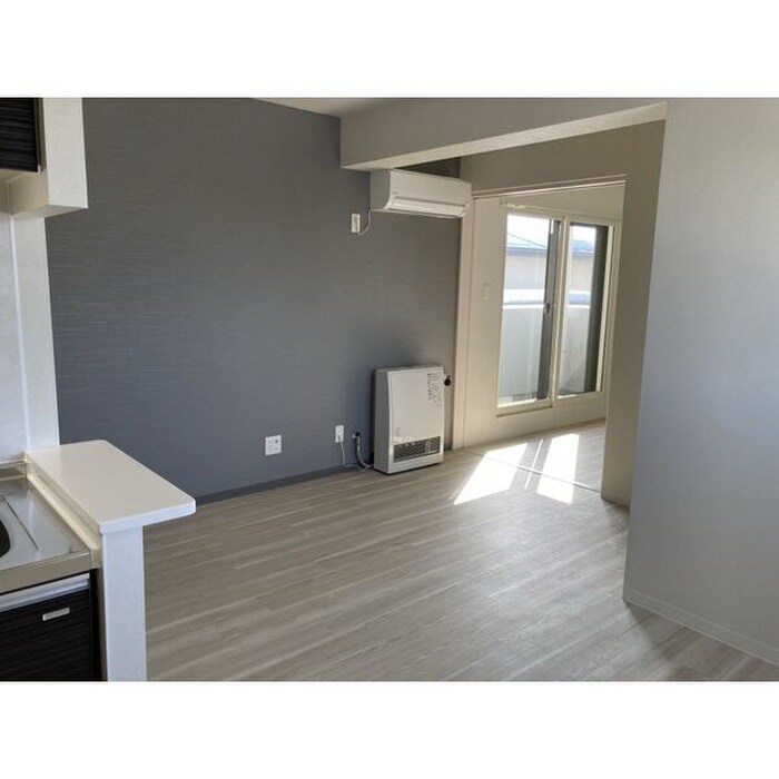 物件内観写真1　(居室)