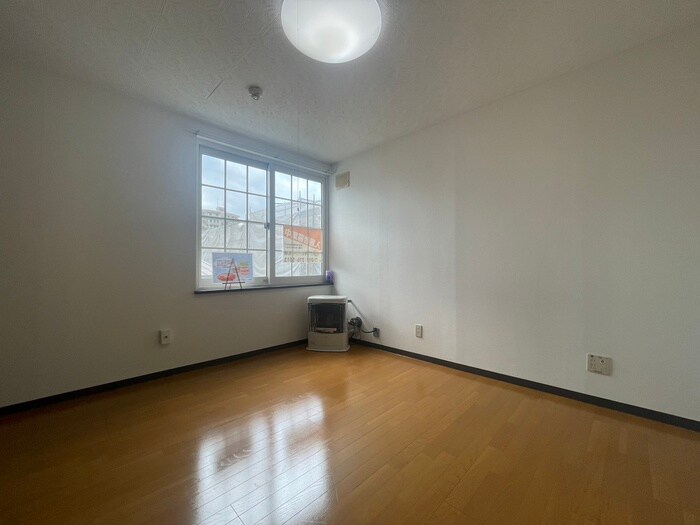 物件内観写真3　(居室)