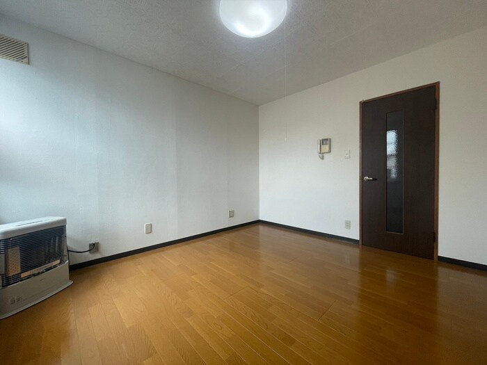 物件内観写真4　(居室)