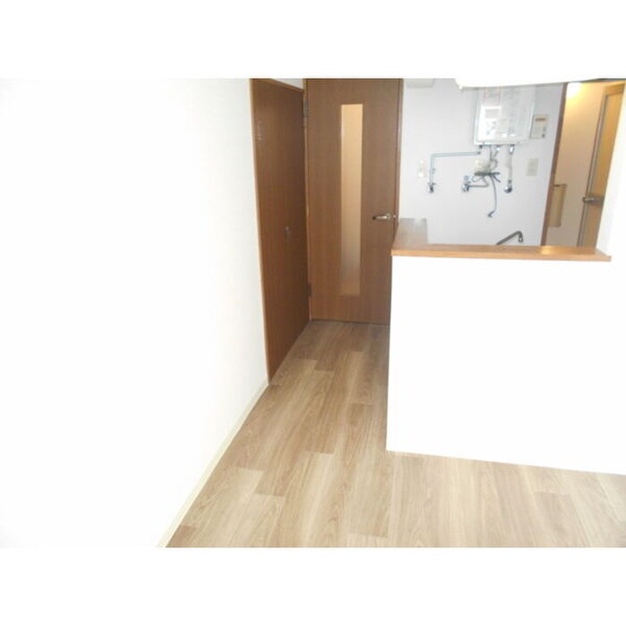 物件内観写真4　(居室)