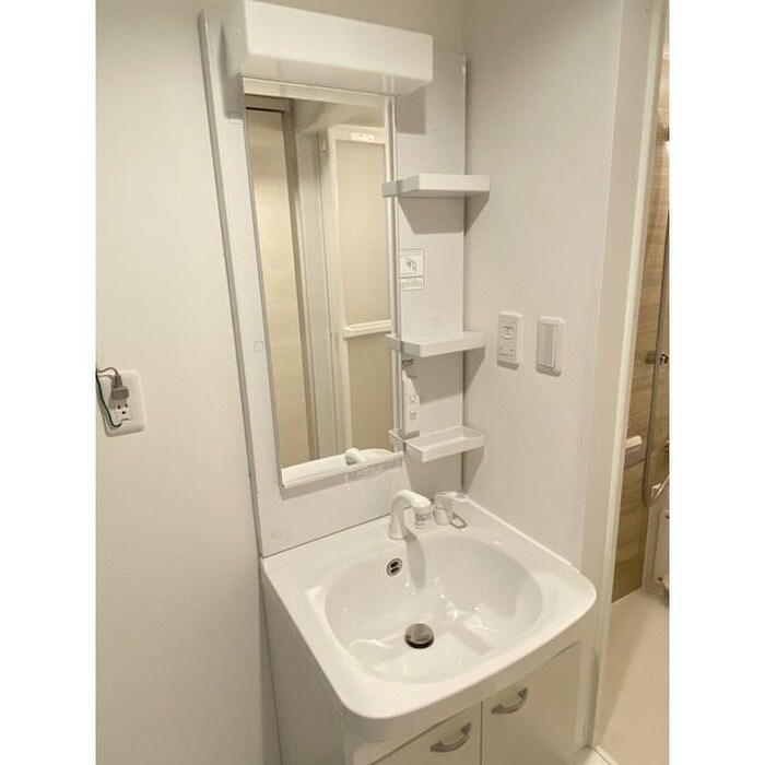 物件内観写真8　(洗面)