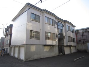 ウエスト７・３外観写真