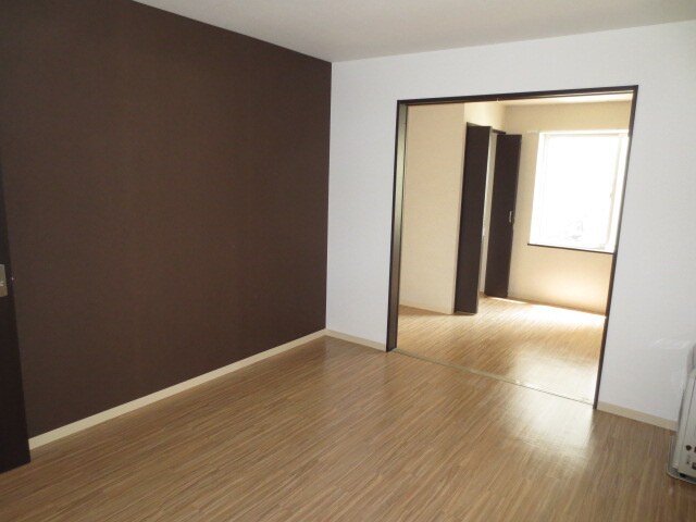 物件内観写真9　(居室)