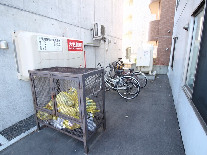 物件外観写真4　(建物設備)