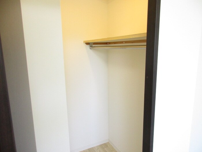 物件内観写真16　(収納)