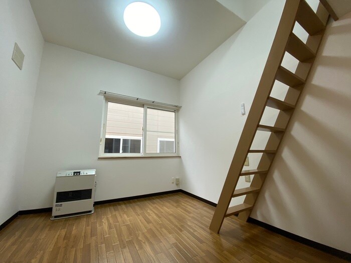 物件内観写真8　(居室)