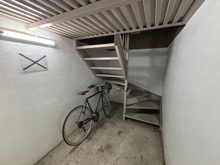 物件外観写真4　(エントランス部分)