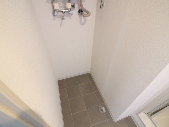 物件内観写真18　(洗濯機置場)