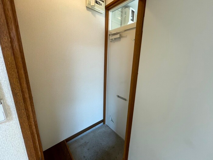 物件内観写真15　(玄関)