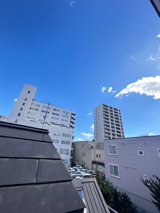 物件内観写真16　(室内からの展望)