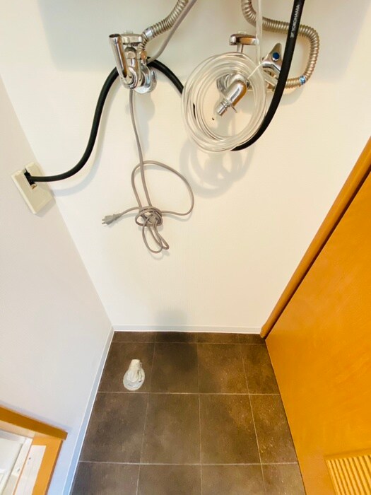 物件内観写真18　(洗濯機置場)