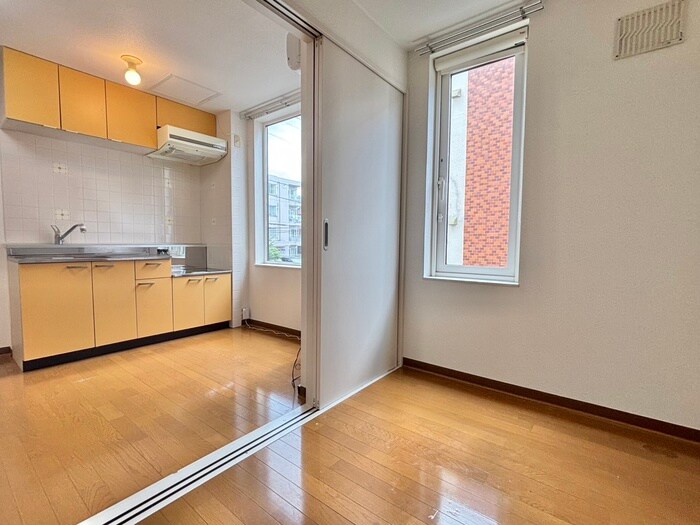 物件内観写真11　(居室)