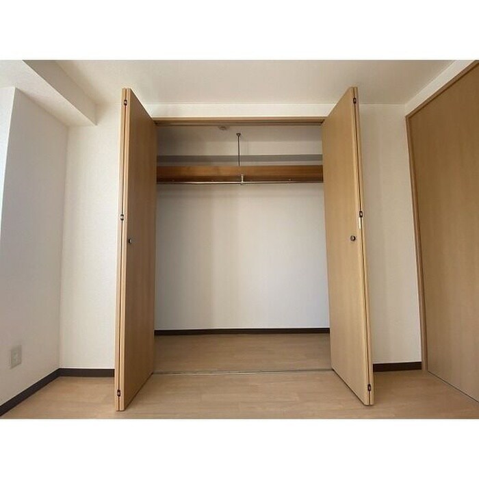 物件内観写真16　(収納)