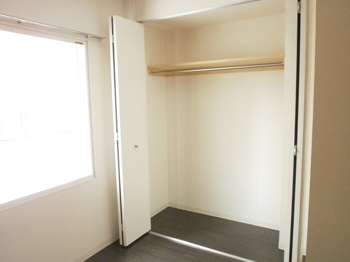 物件内観写真7　(収納)
