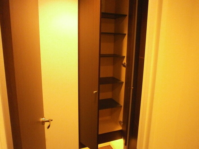 物件内観写真12　(靴箱)