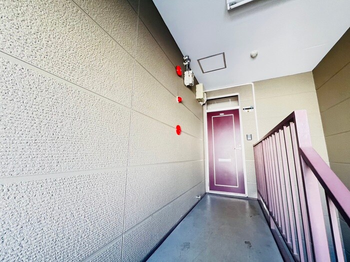 物件外観写真6　(エントランス部分)