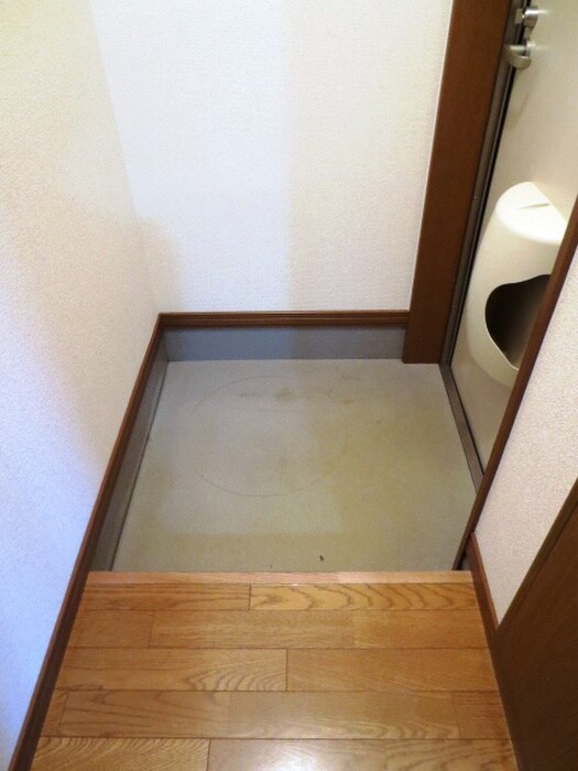 物件内観写真21　(玄関)