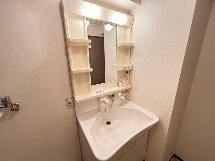 物件内観写真16　(洗面)