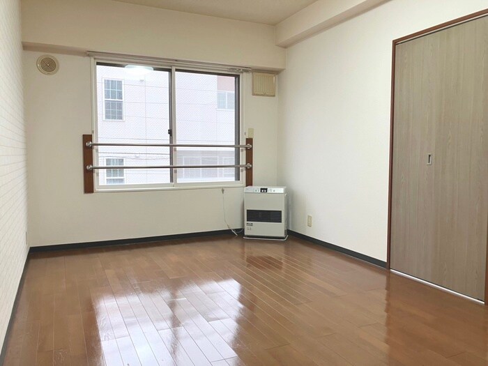 物件内観写真19　(居室)