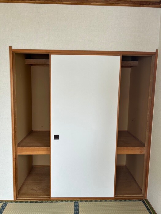 物件内観写真13　(収納)