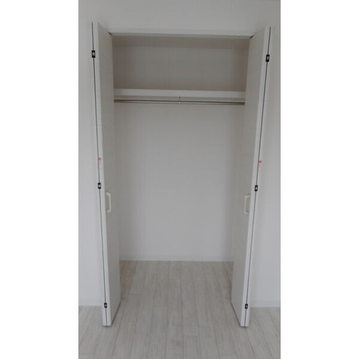 物件内観写真10　(収納)