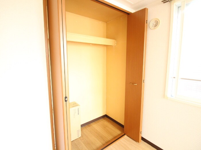 物件内観写真12　(収納)
