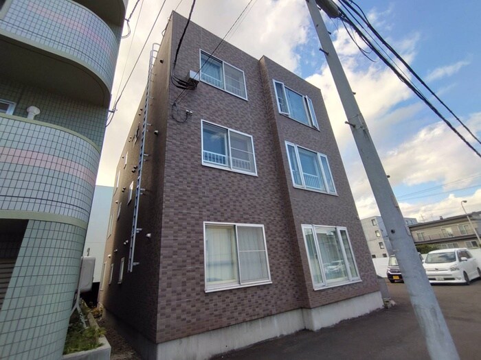 物件外観写真3　(外観写真)