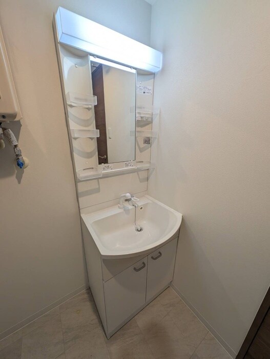 物件内観写真12　(洗面)