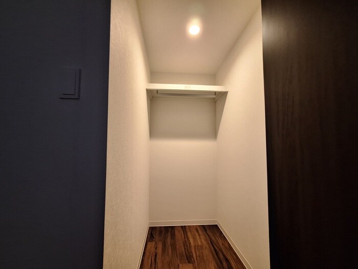 物件内観写真11　(収納)