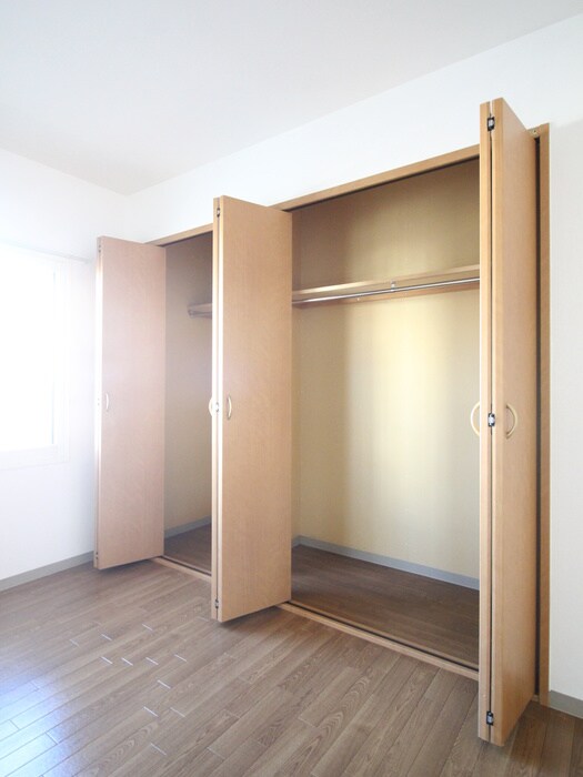 物件内観写真11　(収納)