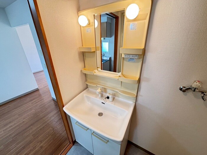 物件内観写真18　(洗面)