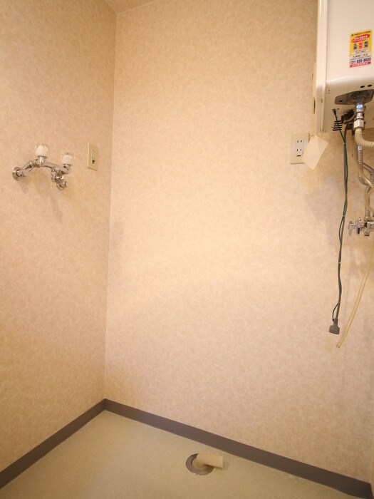 物件内観写真20　(洗濯機置場)