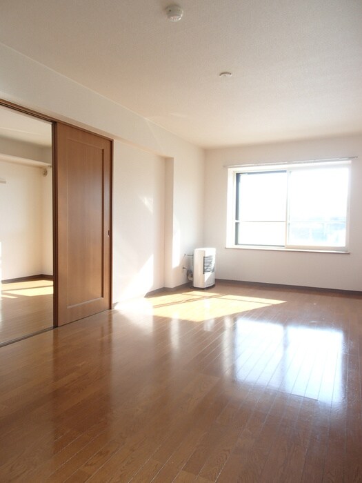 物件内観写真5　(居室)