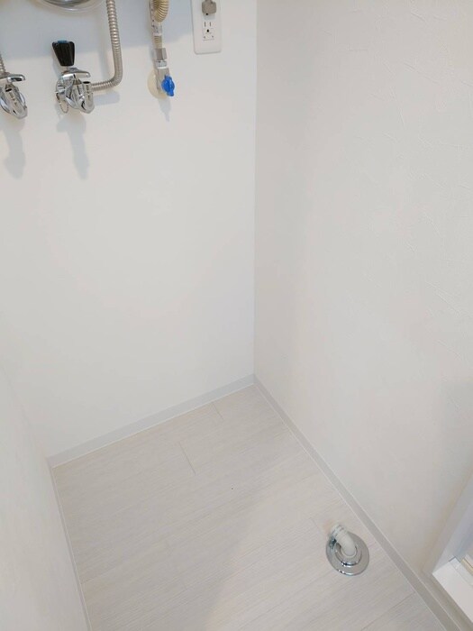 物件内観写真19　(洗濯機置場)