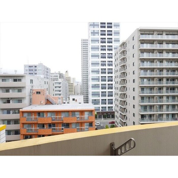 物件内観写真11　(室内からの展望)