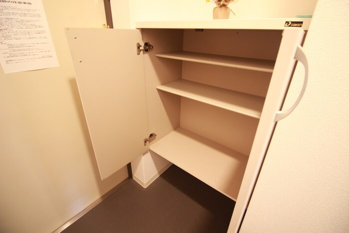 物件内観写真15　(靴箱)