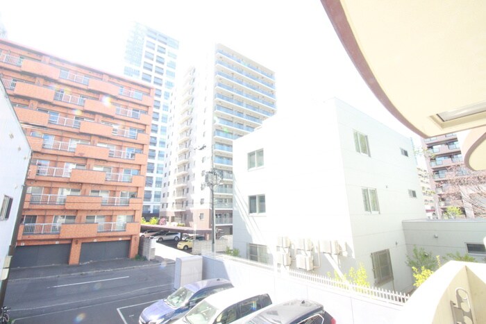 物件内観写真17　(室内からの展望)