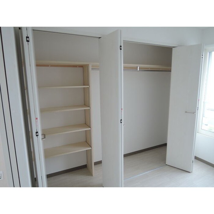 物件内観写真11　(収納)