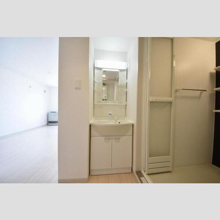 物件内観写真12　(洗面)